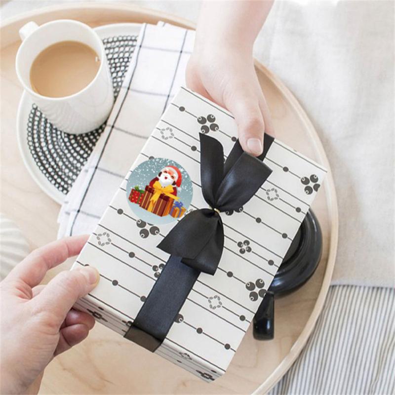 500pcs/roll 1-inch/25mm Christmas Self-adhesive Stickers Holiday Gift Sealing Label Decoration