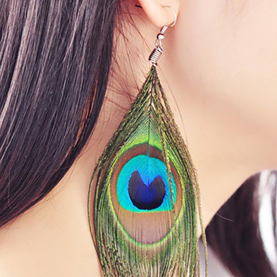 Women‘s Bohemian Peacock Feather Shaped Dangle Earrings Exotic Teardrop Shape Tassel Earrings Music Festivals Jewelry
