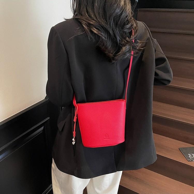 Crossbody Small Red Envelope High-end Mini Bucket New Fashion Dopamine Versatile Crossbody Shoulder Bag