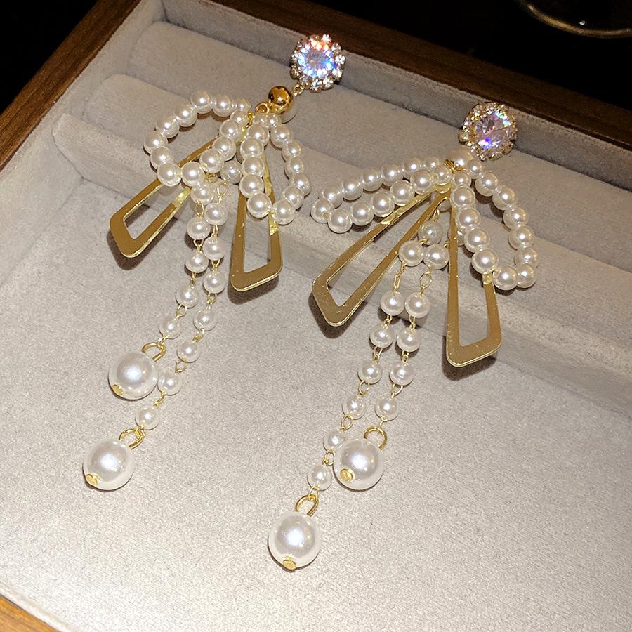 Silver Needle Diamond Pearl Bow Fringed Earrings French Retro Simple Fashion Stud Earrings Light Luxury Premium Earrings