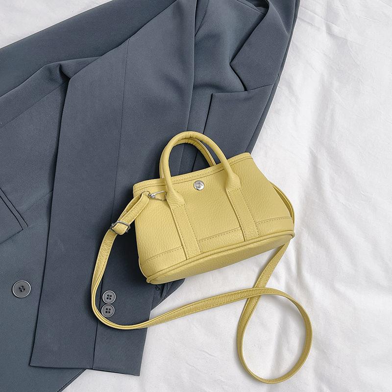 

Fashion texture simple mobile phone bag women s 2025 new foreign style handbag trendy versatile casual shoulder messenger bag жёлтый