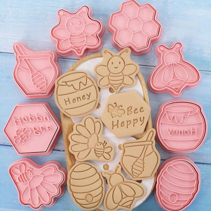 3D Bee Cartoon Cookie Cutters 8Pcs Plastic DIY Baking Mould Fondant Biscuit Cutter Set Home Kitchen Pastry Baking Tools Supplies