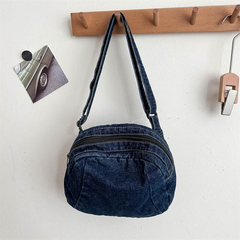 

Chic Denim Shoulder Bag In Light Blue And Dark Blue Fashionable Street Style Handbag For Women темно-синього кольору
