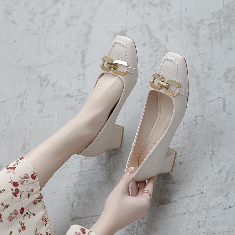 Korean Version of Metal Chain Buckle Temperament Single Shoes Women's Square Head Thick Heel Soft Leather Grandma Shoes Fashion Middle Heel Commuter