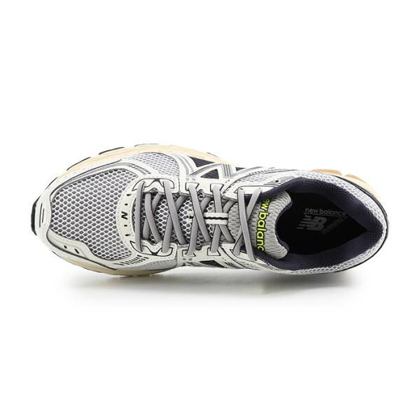 New Balance Unisex Running Shoe 860 V2