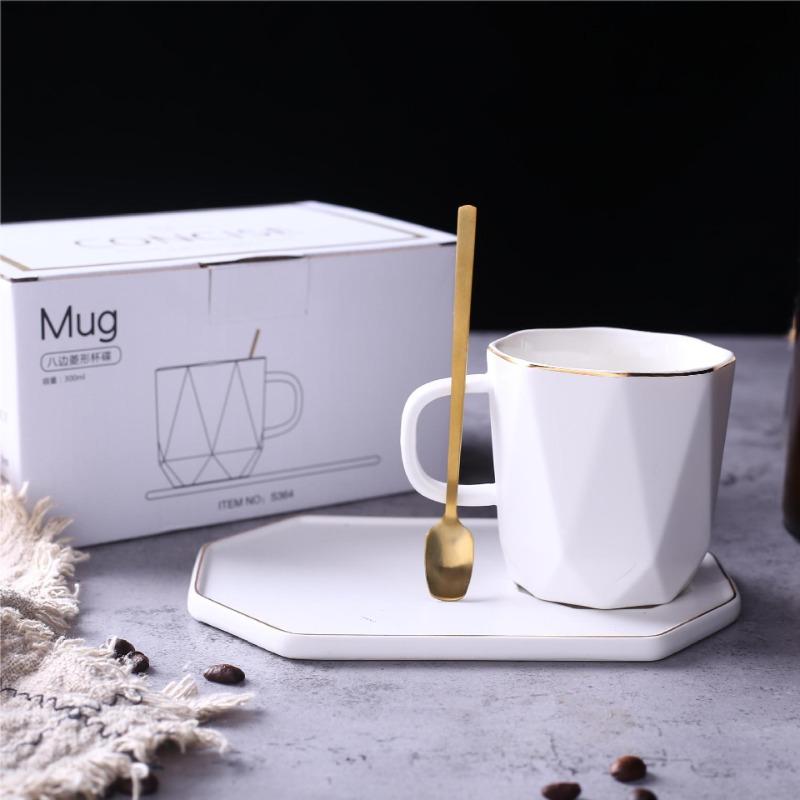 

Geometric Gold Patterned Ceramic Cup Office Coffee Cup Simple Black and White Mug Sauce Afternoon Flower Tea High Appearance 220ml