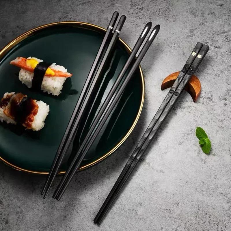 5 párů čínských japonských hůlek Sada Sushi Hůlky Opakovaně použitelné Vysoce kvalitní Protiskluzové Na jídlo Nudle Restaurace Kuchyň Stolní nádobí