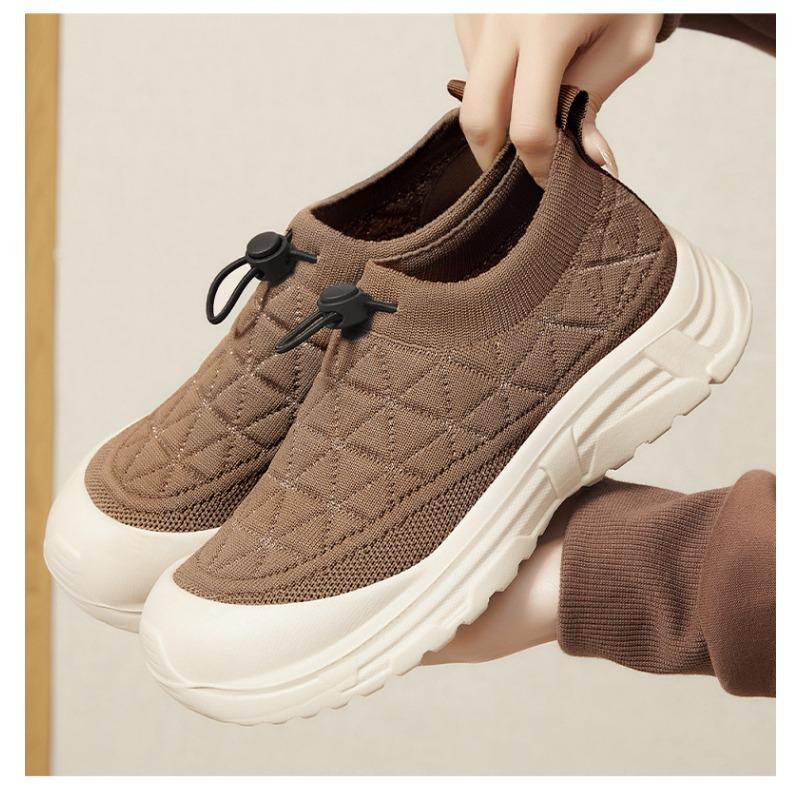Women's Spring Soft-Soled Comfortable Slip-On Casual Shoes, Traditional Cloth Style Fashionable Senior Footwear.