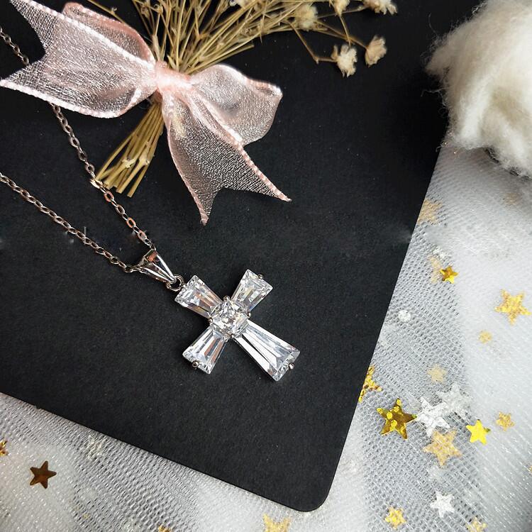 Pendant Necklace for Women Zircon Pendant Korean Style Crystal Clear Cross Necklace Pendant Necklace