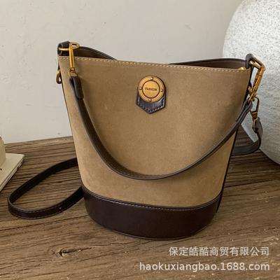 Torby damskie – Kuferki