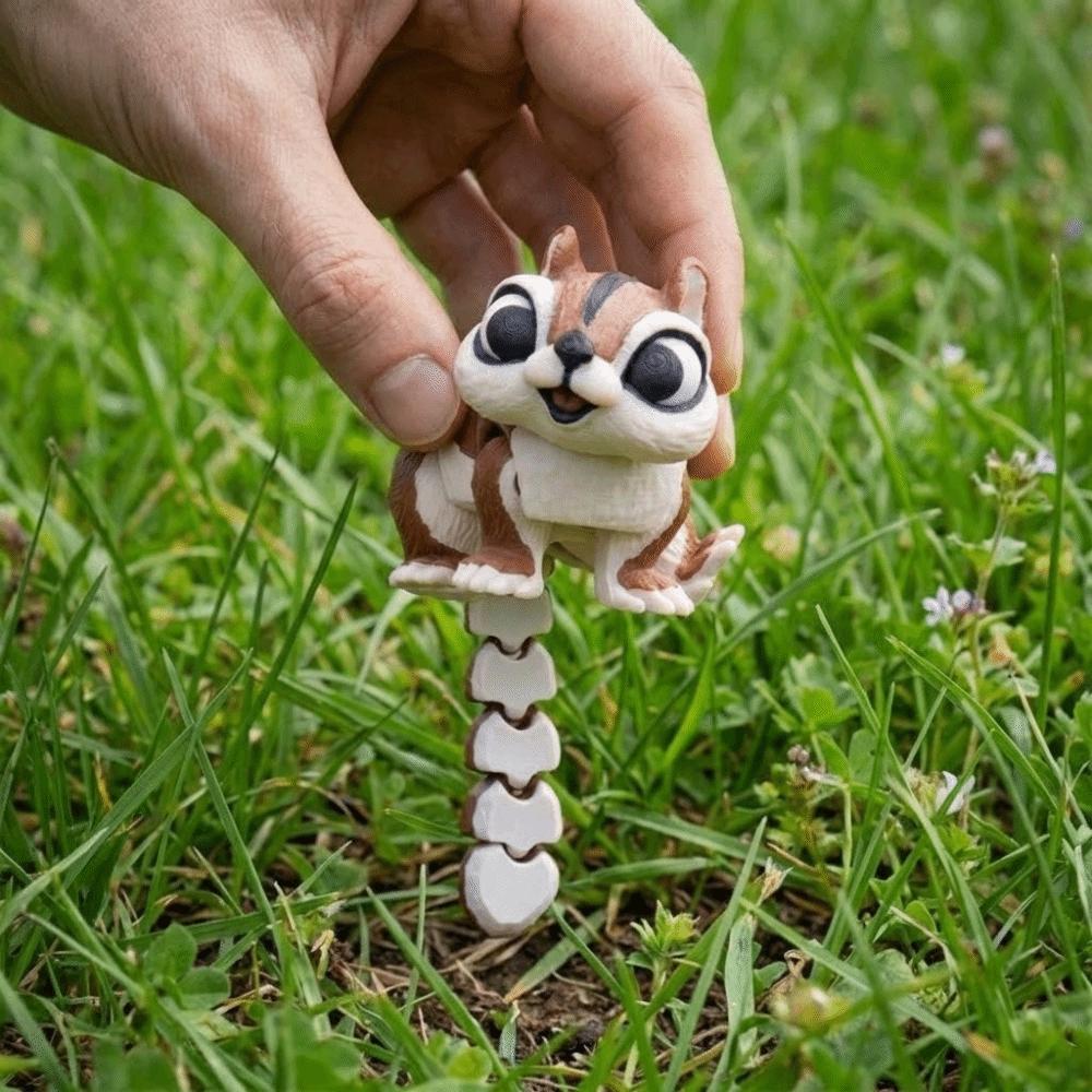 

Plastic Material Squirrel Set Non-Electric Movable Joints 3D Printed Decorative Piece Cute Design Desktop Decorative Sculpture