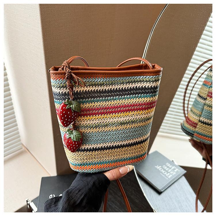 IELGY Hand-Woven Bag Seaside Vacation One-Shoulder Beach Cross-Body Bucket Bag