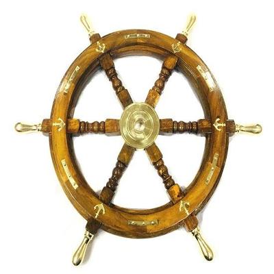 45,72 cm großes Schiffsrad aus Holz mit Messinggriff und Anker. Geschenkartikel für maritime Wanddekoration, Bürodekoration aus einem hölzernen Schiffsrad und einem Boot.