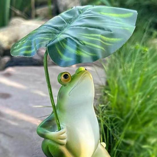 2Pcs/Set Garden Frog Figurine Mini Fishing Frog Statue Sitting Frog Holding Leaf Umbrella Pond Angler Frog Sculpture for Yard Landscape Indoor Outdoor