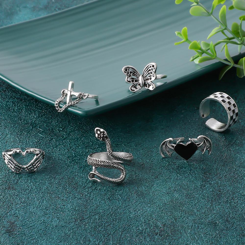 Bohemian Style Butterfly Exaggerated Bat Snake Shape Love Combination 6-piece Ring Set for Women