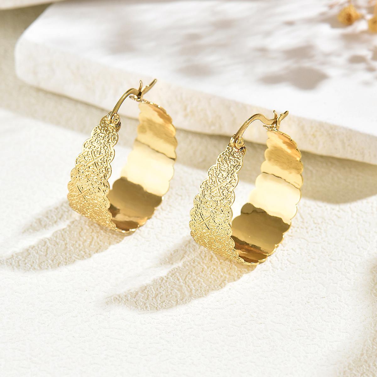 

Gold Color Textured Hoop Earrings Minimalist Big Metal Drop Earrings For Women Luxury Jewelry For Wedding Engagement Party