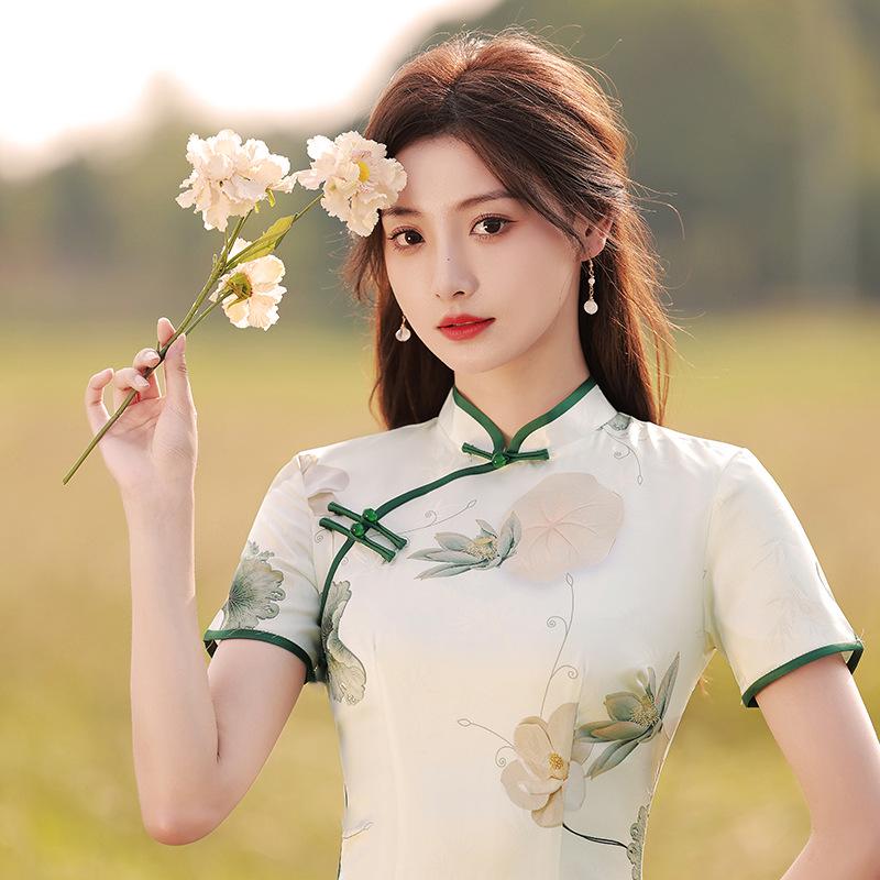 Elegant Zen Summer Cheongsam Dress for Women: New Chinese-Style Design with Button Split