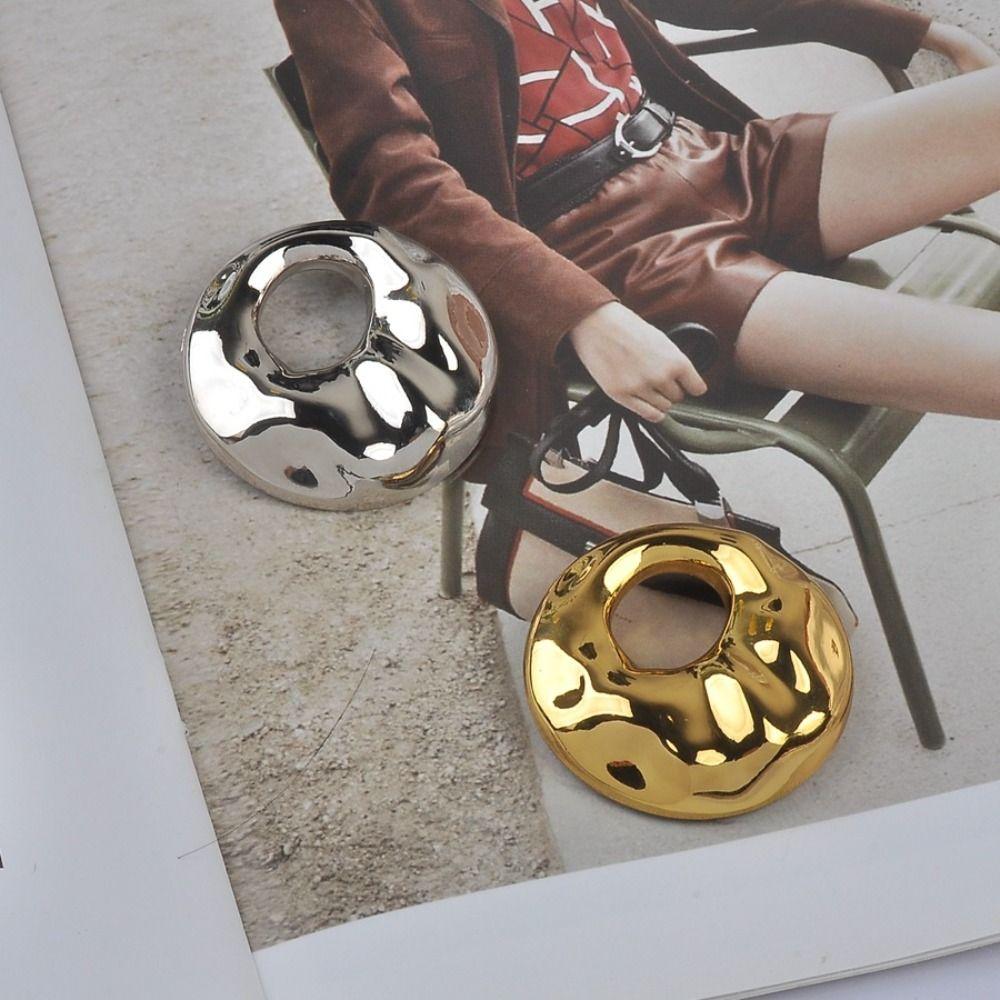 Round Geometric Brooch Zinc Alloy Round Pins Trendy Wrinkle Brooches for Women Men