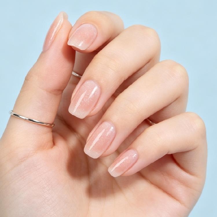 Pack Of 24 European Style False Nail Shimmers Ombres Effect ABS Material Easy To Wear For Any Event