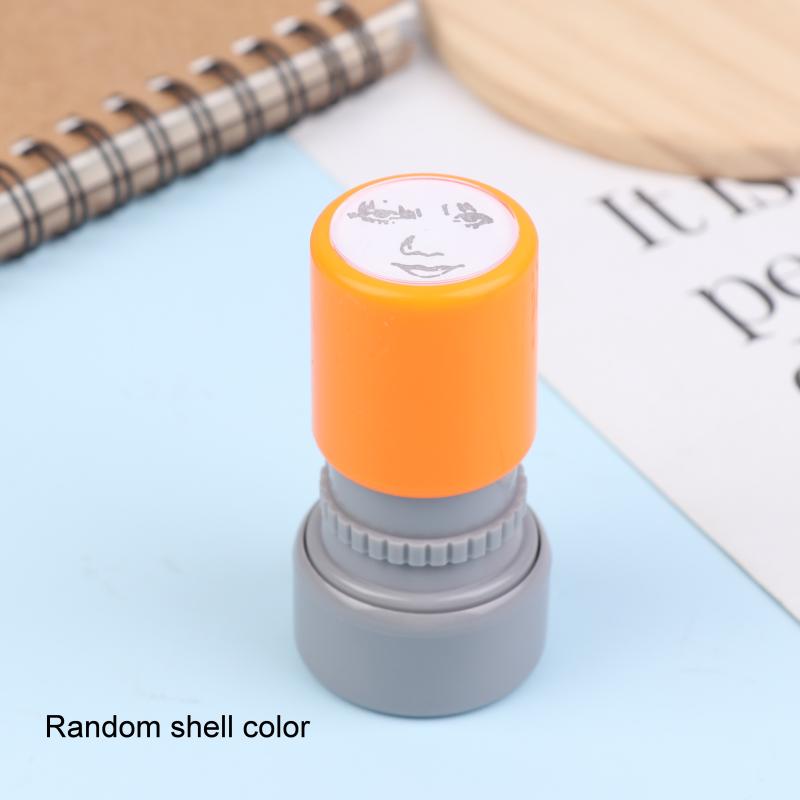 

1 Piece Peripheral Handbook Interesting Anime Action Series Characters Funny Expressions Photosensitive Seal Children Toys