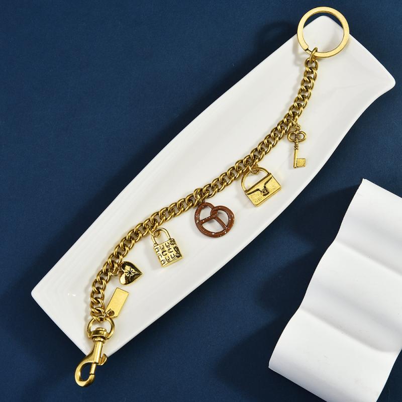 Všestranná klíčenka ve tvaru srdce z sušenek, přívěsek na tašku, přívěsek pro ženy, trendy řetízek na zavěšení na messenger tašku, doplňky pro dekoraci tašky, dárky