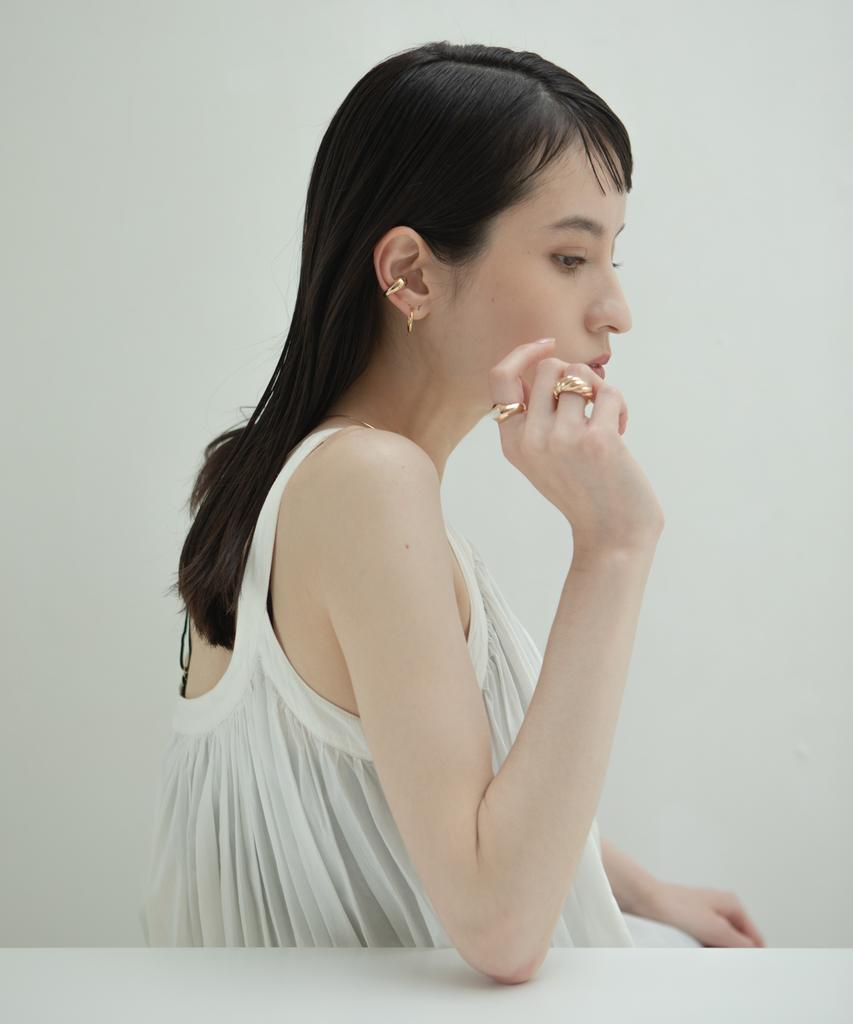 Novice Tokyo Drop Ear Cuff / Gold