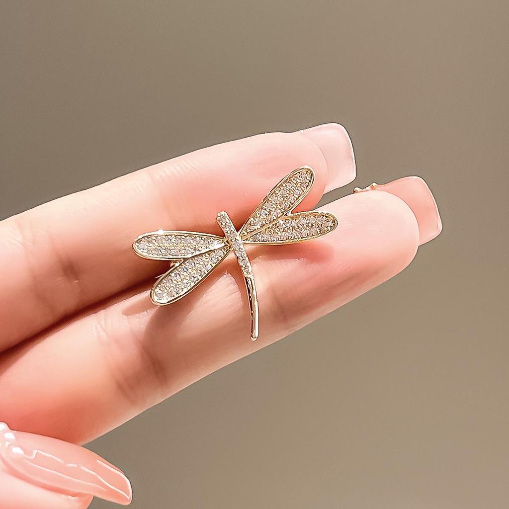 Elegant Pearl Brooch - High-End Minimalist Clothing Accessory