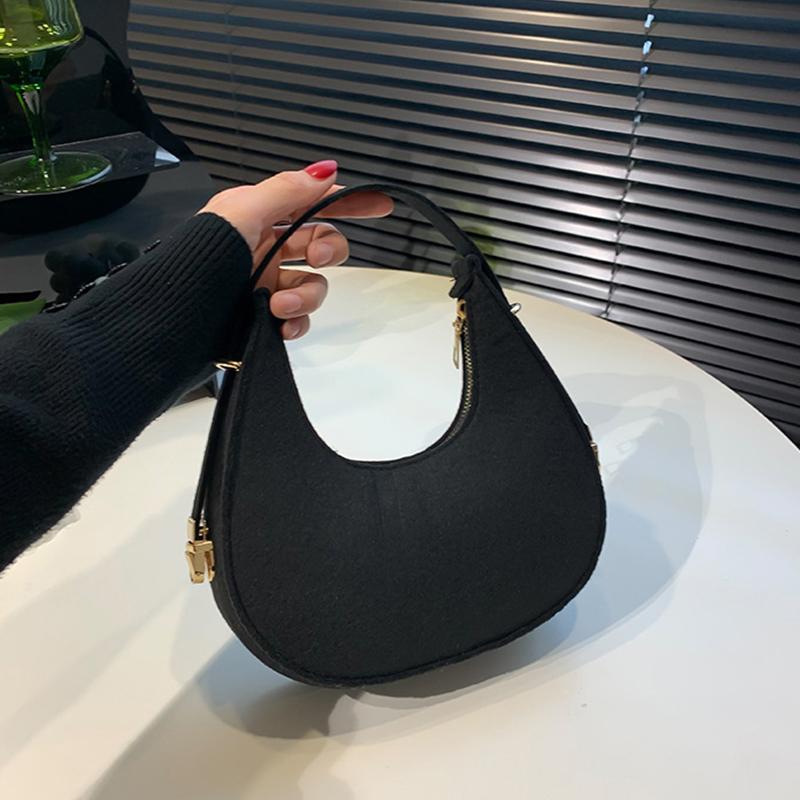 

Women s Crocodile Grain Underarm Bags Felt Fashion Shoulder Bag Cute Simple Handbags Female Purses 21x6x19cm
