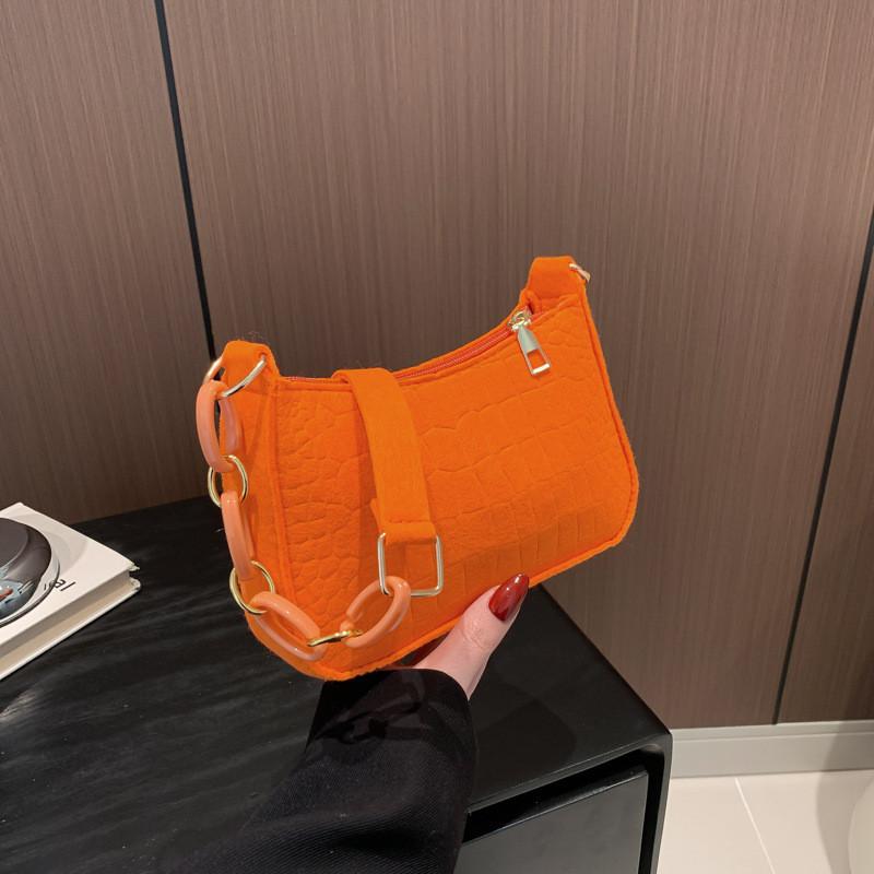 Chic 2024 Korean Chain Mini Handbag Lightweight Practical Versatile Two-tone Design Perfect For Everyday Use