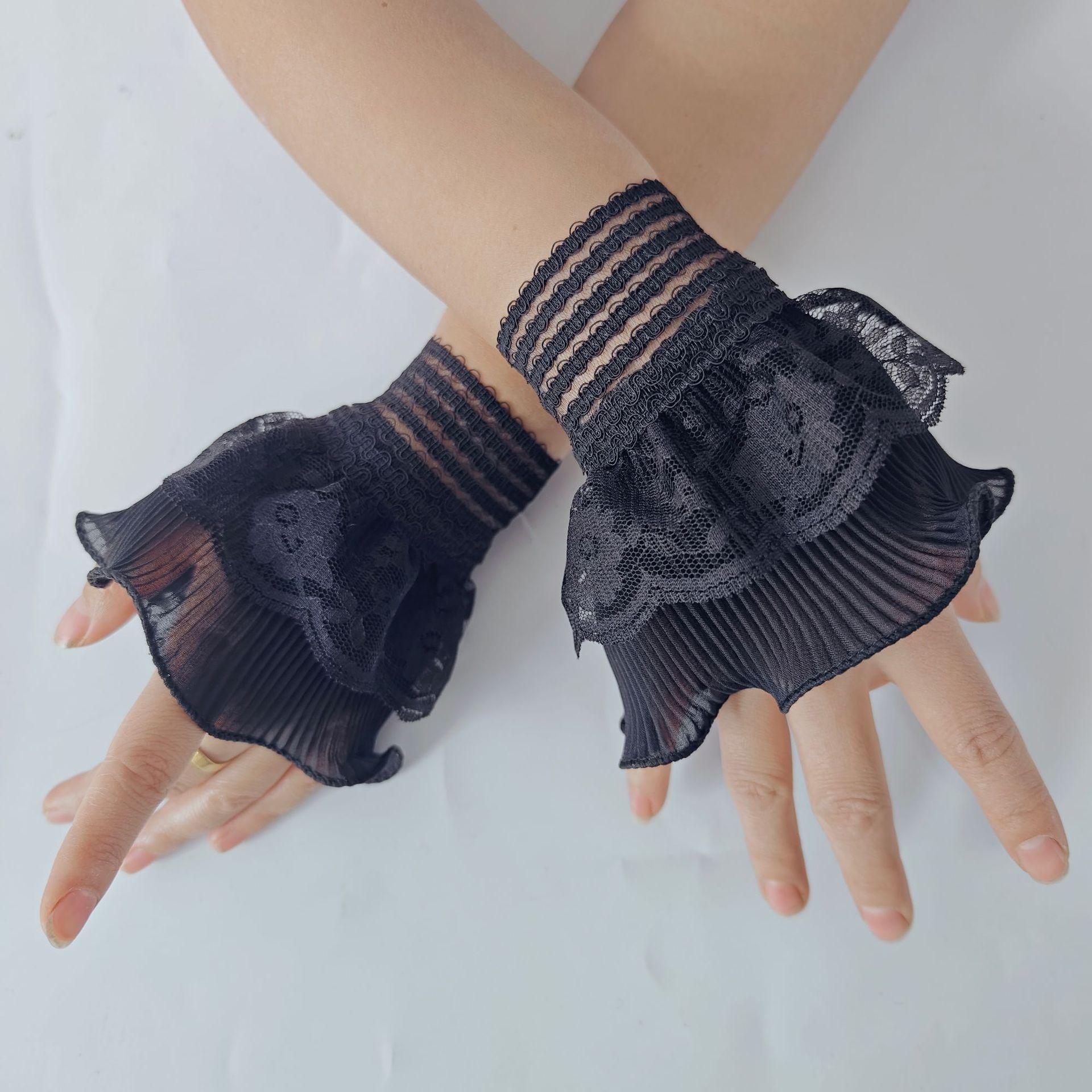 

Korean version autumn and winter double-layer fake sleeves beautiful lace hollow lace cuffs decorative jewelry sleeves splicing One Size