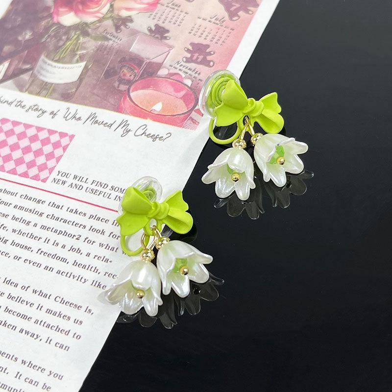 Korean Style Retro Pearl Ear Clip for Women - Mosquito Coil Holder, No Piercing, High-End, Fashionable and Versatile Luxury Earrings