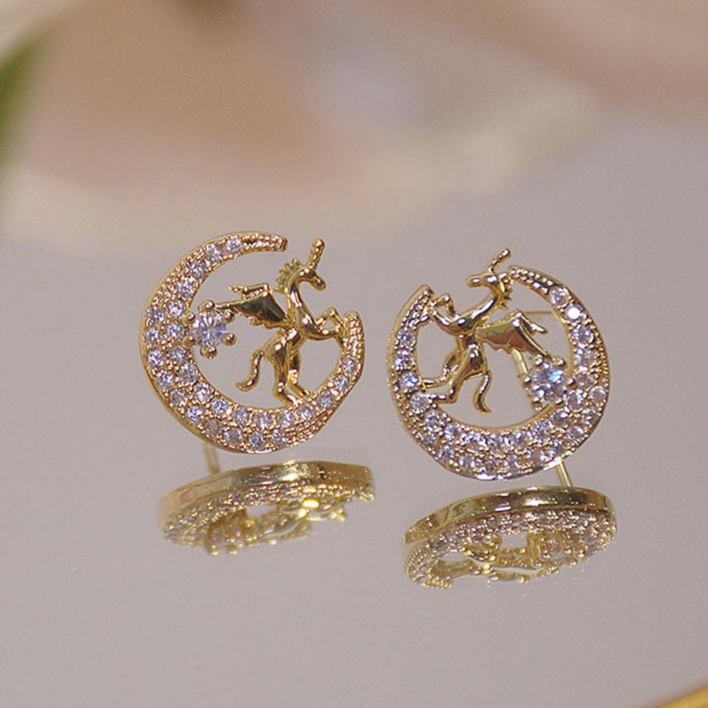 Temperament Cute Inlaid Rhinestone Flying Wings Horse Moon Stud Earrings For Women Men Dainty Horse Animal Star Earring Jewelry