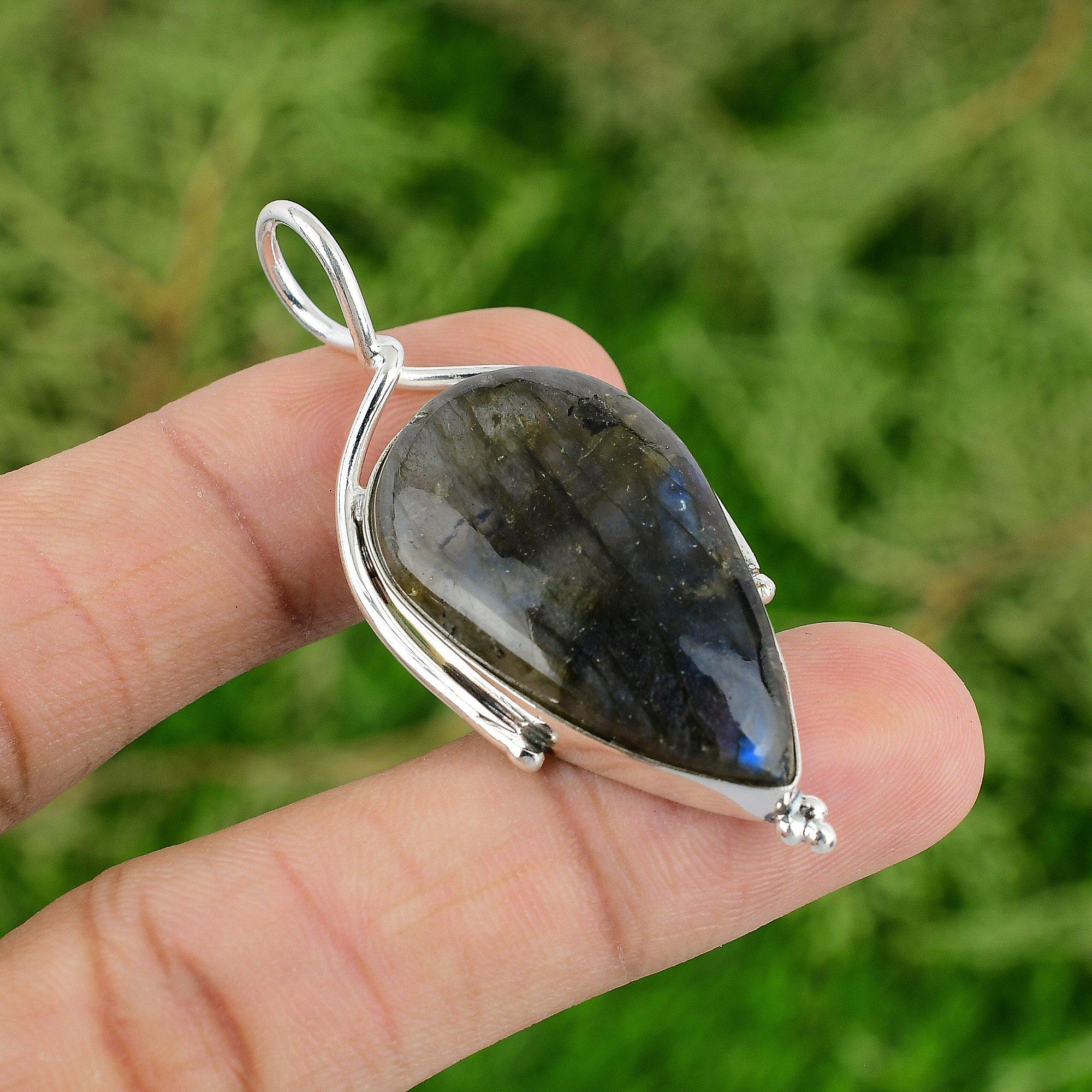 

Daughters Day Deal Labradorite Stone 925 Sterling Silver Bezel Sister Pendant