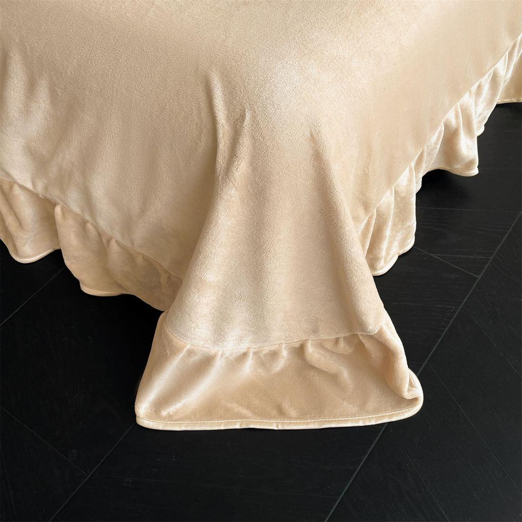 Ultra-Thick Warm Autumn/Winter Velvet Carved 4-Piece Bedding Set - Class A, Anti-Static, Ideal for Mother and Baby.