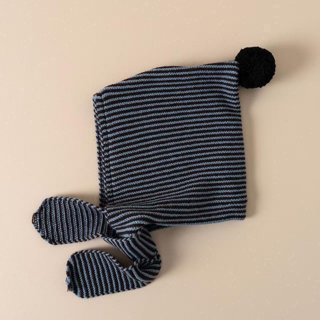 Children's winter hat and scarf 2-in-1 winter warm ear protection windproof knitted striped wool hat for boys and girls