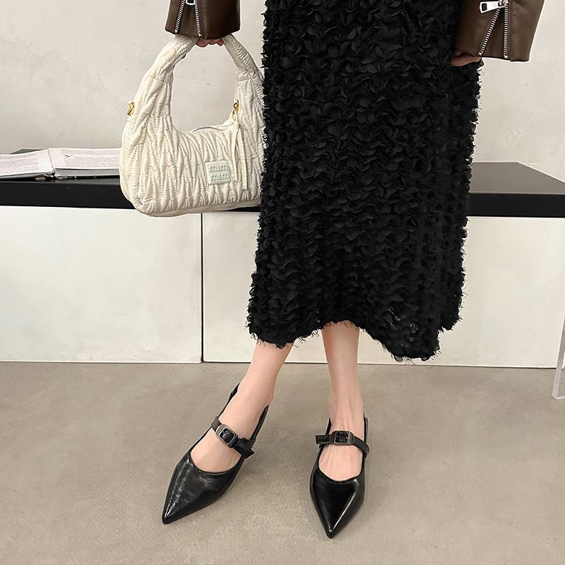 Shallow Autumn Metal Buckle Versatile 2025 Pointed Flat Bottom Women's Shoes Xiaoxiang New Soft Mary Jane Single Shoes Women's Leather