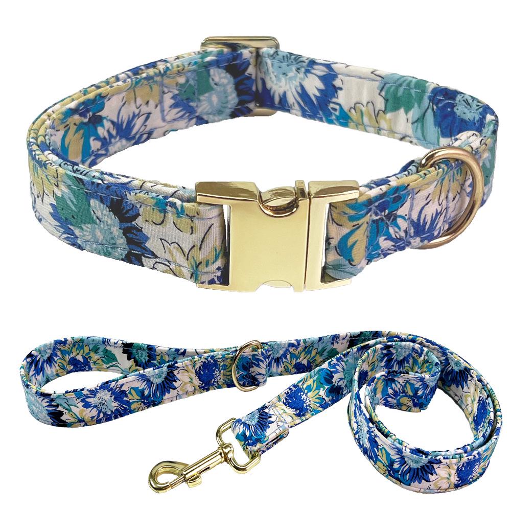 

Гравированный цветочный ошейник и поводок для собак среднего/крупного размера M (30-50CM)