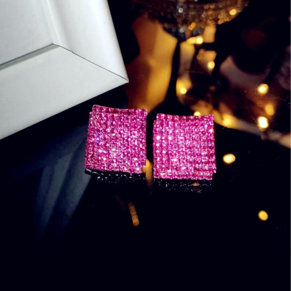 Brincos Geométricos Quadrados de Diamantes Completos - Elegantes, Modernos, Design de Nicho para Mulheres