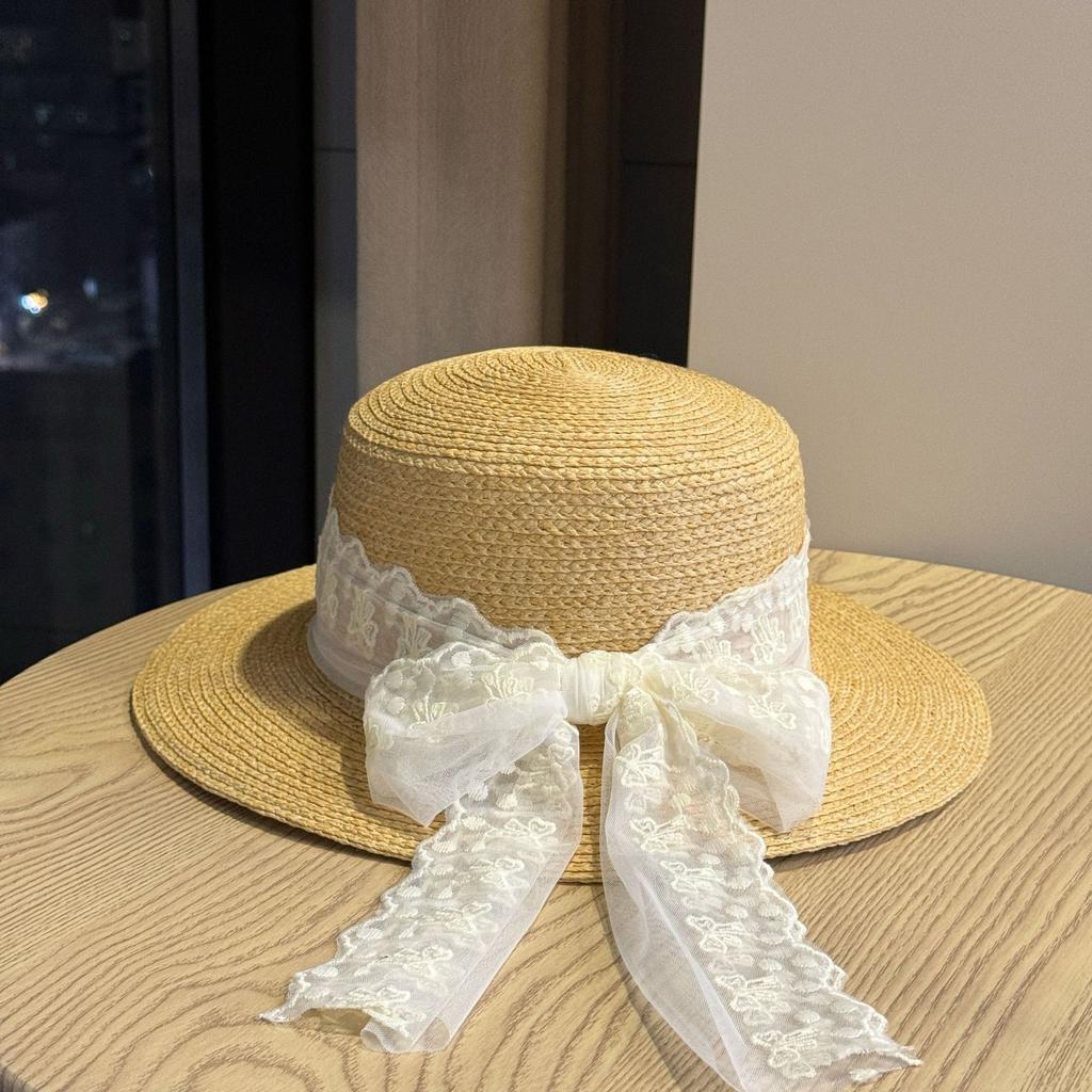Spring and summer French elegant lace straw hat for women, seaside bowknot straw hat, vacation style sun protection hat, trendy