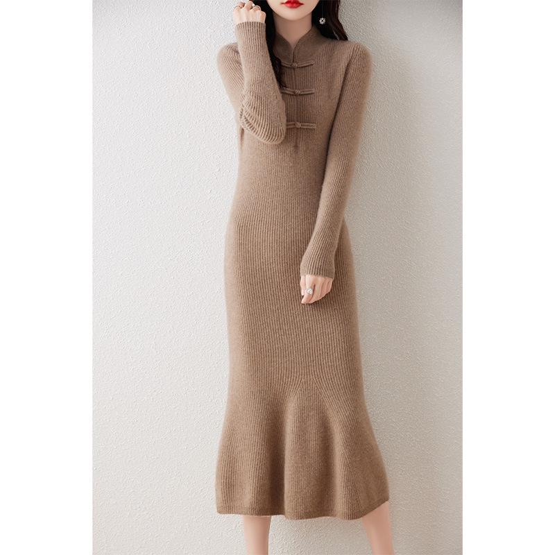 

Vintage Slim Fit Stand Collar Wool Cheongsam Dress - Extra Long with Frog Buttons M for 100-110 lbs