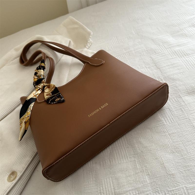 Silk Scarf Bag For Women Summer Large Pu Fashionable Shoulder Handbag With Zipper For Daily Use