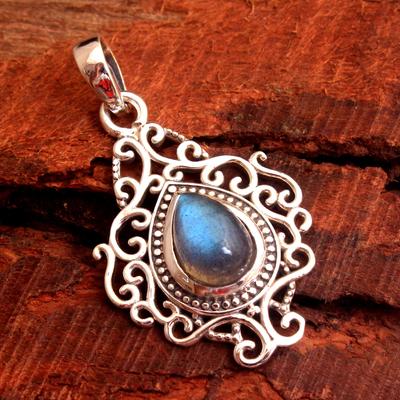 Pendentif de Guérison par les Cristaux, Pendentif Reiki, Pendentif Fait Main en Argent Sterling 925, Bijou en Argent, Bijou en Pierre Précieuse, Cadeau pour Maman, Pendentif Labradorite