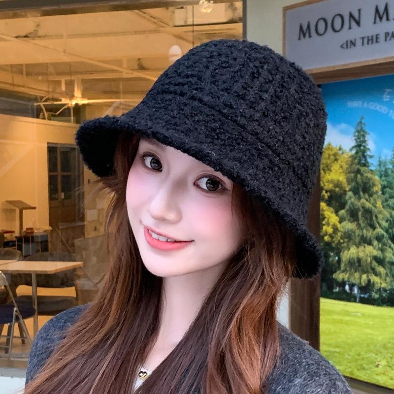 New Korean Style Hollow Breathable Knitted Bucket Hat for Women In Spring and Autumn Fashion Versatile Bucket Hat Showing Face Small Fisherman Hat