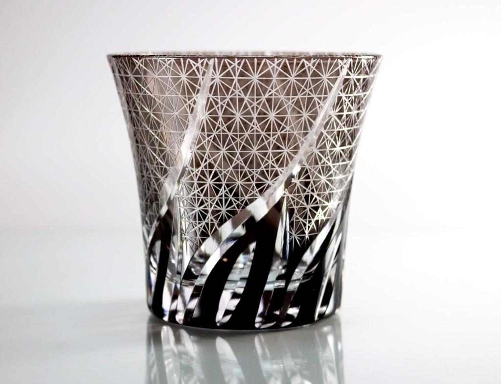 GREEM MARKET Crafts with wooden box Glasswork Kiriko Glass Cup Shochu glass Rocks glass Black Chrysanthemum connection Product GMS01856 number
