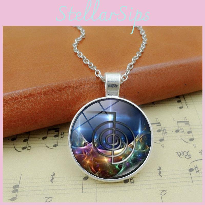 Beautiful Plated Alloy Time Gemstone Pendant Necklace Ideal For Fashionable Outfits
