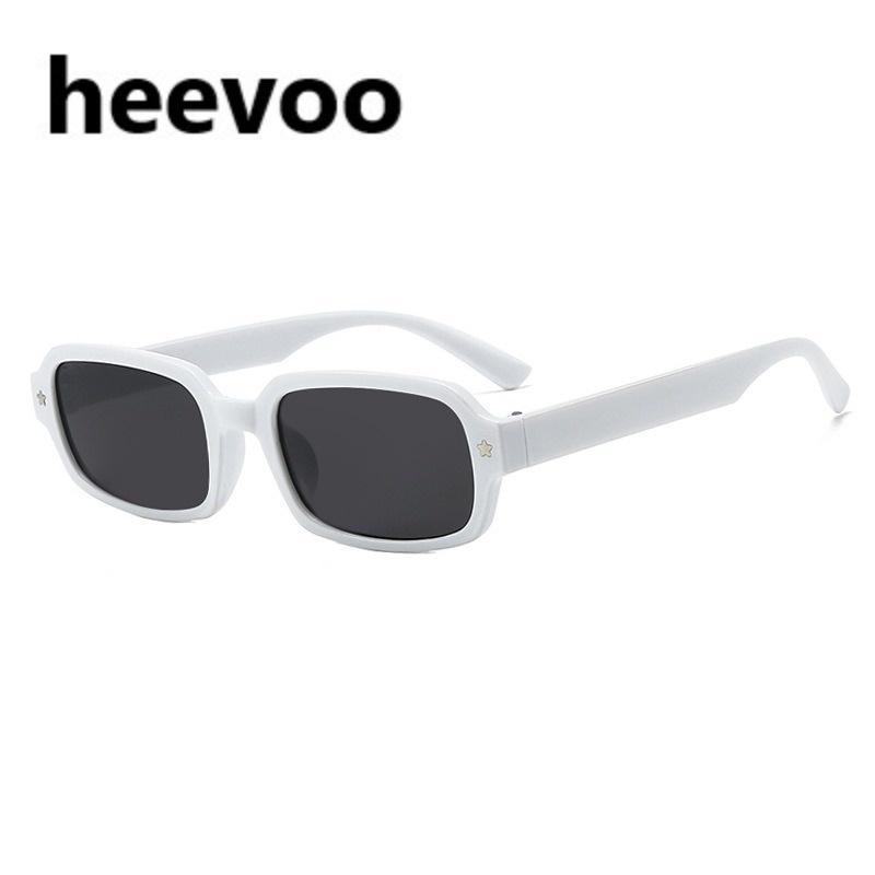 

Quality Fashion Square Sun Glasses Men Women Brand Retro Rivets Small Frame Sun Glasses Uv400 Shades only 1pcs sunglasses