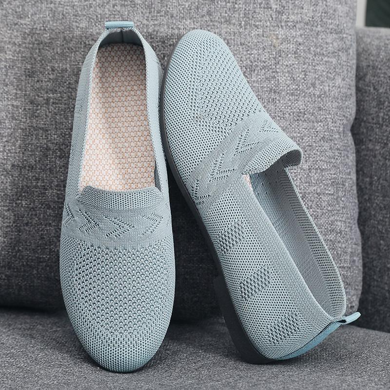 

Женская обувь из дышащего трикотажа на мягкой подошве, весна-лето 2025, простая и удобная, модная обувь-лоферы для мам на плоской подошве 41 светло-синий