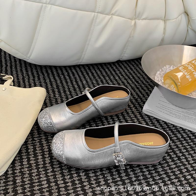 

One-word buckle with slope heel bag head half slippers women s 2025 summer new sequined round head slope heel Mary Jane slippers women 35 серебряный