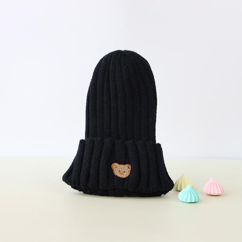 Cozy Autumn/Winter Crochet Baby Beanie with Embroidered Bear