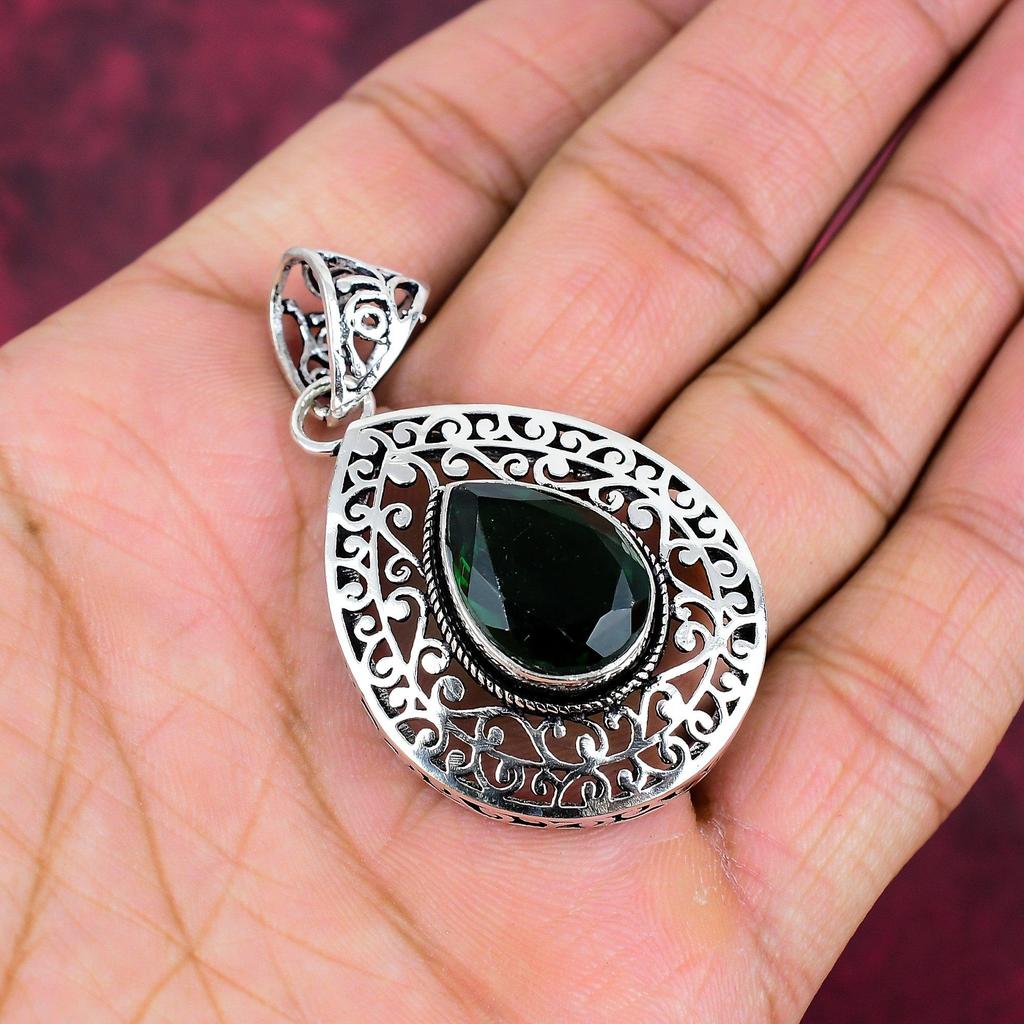 Handgjort hänge med kromdiopsid, 925 sterling silverhänge, unikt designat smyckeshänge